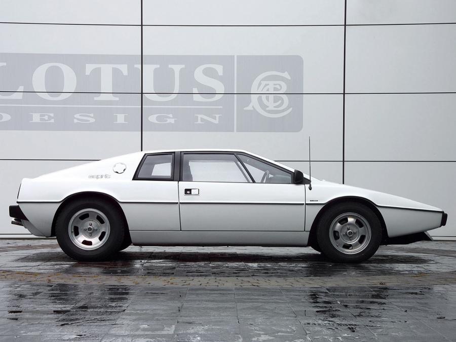  Lotus Esprit 1976 года  (фото 13 из 19)